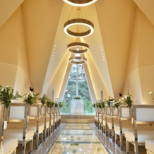軽井沢プリンスホテル　フォレスターナ軽井沢の画像｜末広がり、無限∞を意味する八(8)角形のチャペル。高級感が漂います。