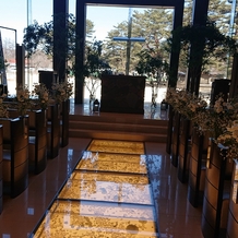 軽井沢プリンスホテル　フォレスターナ軽井沢の画像｜チャペルです。自然光と水がとてもきれいです。