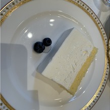 軽井沢プリンスホテル　フォレスターナ軽井沢の画像｜ケーキ入刀後に切り分けたチーズケーキ