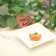 軽井沢プリンスホテル　フォレスターナ軽井沢の画像｜トマトと蟹の前菜。