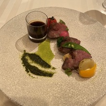 パレスグランデールの画像｜ハーフコースのメイン料理です。