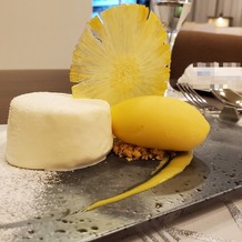 ララシャンス 迎賓館（伊万里迎賓館）の画像｜試食のケーキです。パイナップルを低温でじっくり焼いた物と、バナナのシャーベット、チーズケーキでした。