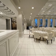 プレジール迎賓館の画像｜オープンキッチンも白で統一されていてとても明るい印象で気に入っています。