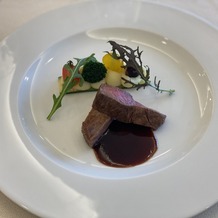 神戸メリケンパークオリエンタルホテルの画像｜試食のお料理
下のお肉が神戸牛
上のお肉が国産牛ロース肉のロースト