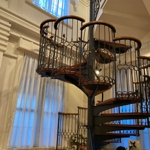 東京アフロディテの画像｜披露宴会場に繋がっている螺旋階段