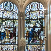 セントグレース大聖堂の画像｜これが有名なステンドガラス。全身に鳥肌が立つほど感動します。