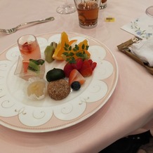 アプローズスクエア 名古屋迎賓館の画像｜小麦アレルギー用に分けられたデザート
