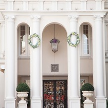 アプローズスクエア 名古屋迎賓館の画像｜結婚式場の入り口です。豪華な雰囲気で気に入りました。
