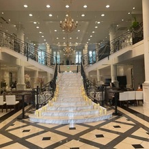 アプローズスクエア 名古屋迎賓館の画像｜ロビー階段