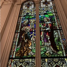 モンサンミッシェル大聖堂　～ザ・ガーデンコート～の画像｜チャペル内のステンドグラス