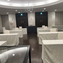 シーサイドホテル舞子ビラ神戸の画像｜ホテル感のある披露宴！
テーブルの配置は変えれます！