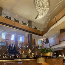 横浜ベイシェラトン ホテル＆タワーズの画像｜1階ホテルのロビーです、3階まで吹き抜けです
