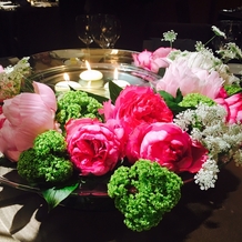 グランド ハイアット 東京の画像｜テーブル中央の装花