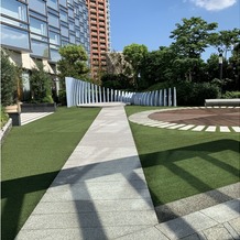 グランド ハイアット 東京の画像｜フラワーシャワーおよび全体の集合写真撮影場所