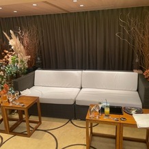 The Private Garden FURIAN 山ノ上迎賓館の画像｜ソファ席の装花です。