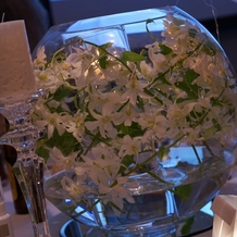 伊勢山ヒルズの画像｜披露宴会場のテーブルのお花
