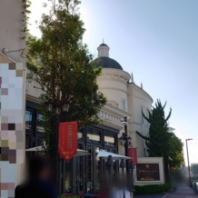 伊勢山ヒルズの画像｜建物外観とレストラン