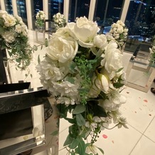 アルモニーアンブラッセ ウエディングホテルの画像｜チャペルの花束