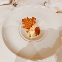 アルモニーアンブラッセ ウエディングホテルの画像｜洋梨とバニラアイス
栗のクッキー
アカシアの蜂蜜がけ