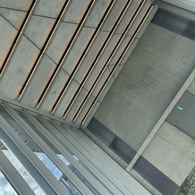 アルモニーアンブラッセ ウエディングホテルの画像｜天井も高い