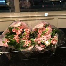グランドニッコー東京 台場の画像｜両親への花束です。こちらでひとつ8,000円ほどだった気がします