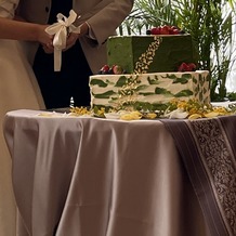 ホテルグランドティアラ南名古屋の画像｜ウェディングケーキ