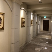 ロイヤル セント ヨークの画像｜廊下も装飾が素敵です。
