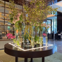 パレスホテル東京（PALACE HOTEL TOKYO）の画像｜ロビーの装花