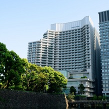 パレスホテル東京（PALACE HOTEL TOKYO）の画像｜挙式会場と披露宴会場の入っているホテルの外観です。