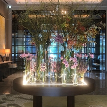 パレスホテル東京（PALACE HOTEL TOKYO）の画像｜ロビーのお花も綺麗です