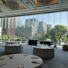 パレスホテル東京（PALACE HOTEL TOKYO）の画像｜一面ガラス張りの披露宴会場