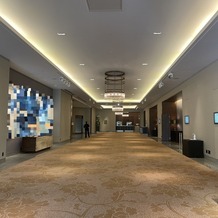 パレスホテル東京（PALACE HOTEL TOKYO）の画像｜披露宴会場前の廊下です