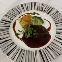 ベルヴィ武蔵野の画像｜試食会のメインディッシュ、肉料理の写真
