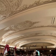 ホテルニューグランドの画像｜披露宴会場の天井