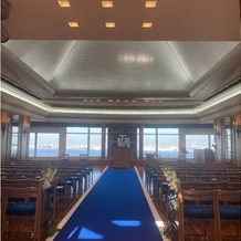 ホテルニューグランドの画像｜ニューグランドのチャペルです。横浜の海が一望できます。
