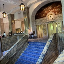 ホテルニューグランドの画像｜入り口の大階段