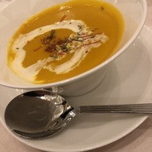 アンフェリシオンの画像｜前菜のスープですが、飲み心地良く。新郎も緊張してたけど飲みやすくてありがたいと言ってました。