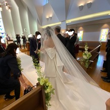 ホテルオークラ神戸の画像｜アントニオリーバのドレスは立体感があり、シルクが上品なデザインでホテルウエディングにぴったりでした。