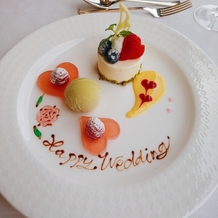 ホテルオークラ神戸の画像｜デザートの試食
waltz洋食より