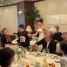 西鉄グランドホテルの画像｜中座。
席と席の間は少し狭めでした。