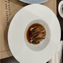 アニヴェルセル 江坂（新大阪）の画像｜試食にいただいた魚をパイで包んだ料理です。