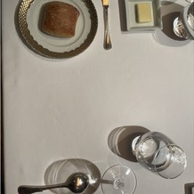 メゾン ポール・ボキューズの画像｜テーブルセット
パンはハードで美味しい