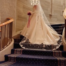 Ｐａｌａｃｅ　Ｈｏｔｅｌ　Ｔａｃｈｉｋａｗａ（パレスホテル立川）の画像｜ホテルの螺旋階段での撮影