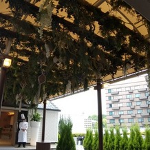 The New Hotel Kumamoto（ザ・ニューホテル熊本）の画像｜チャペルへの道の屋根