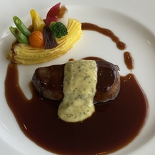 ホテルオークラ新潟の画像｜サイドの野菜とポテトのパイもとても美味しくて今思い出しても食べたい