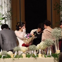 ＡＮＡクラウンプラザホテルグランコート名古屋の画像｜余興で、新郎から新婦に花束を渡してもらいました。