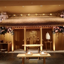 ＡＮＡクラウンプラザホテルグランコート名古屋の画像｜館内神殿　かやぶき屋根があります