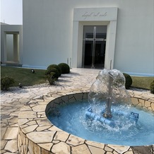 CASA FELIZ（カーサフェリス）の画像｜入り口すぐの噴水