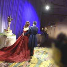 ディズニーアンバサダーホテルの画像｜新郎、ヴァーリエント・プリンス。
新婦、レッドロニセラ。