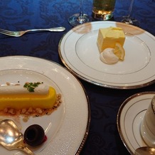 ＡＮＡクラウンプラザホテル広島の画像｜瀬戸内レモンムースとウエディングケーキ